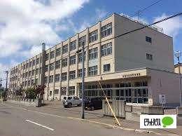 札幌市立元町中学校：498m