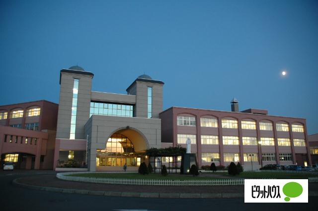 私立藤女子大学：869m