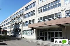 札幌市立月寒中学校：675m