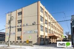 札幌市立小野幌小学校：481m