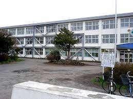 恵庭市立恵庭中学校：1159m
