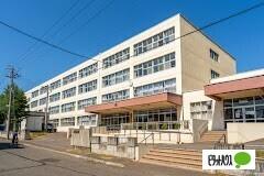 札幌市立琴似中学校：1139m