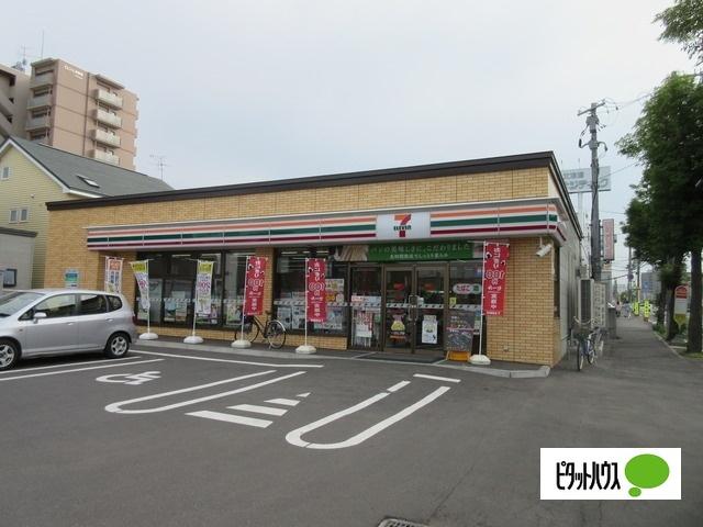 セブンイレブン札幌月寒東3条店：463m