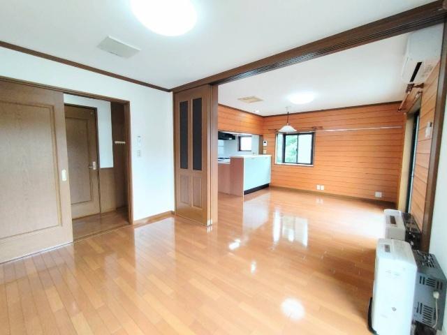 桜ケ丘7丁目辻本貸家（2F） リビング