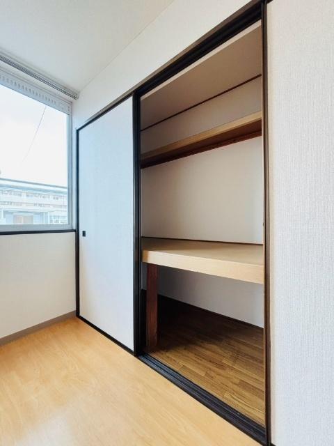 クレセールタウンA棟（102） 収納