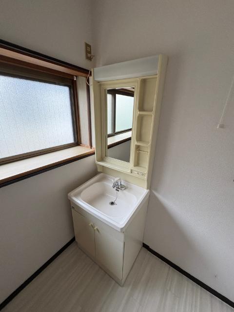 尾島町貸家（1） 洗面