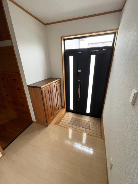 尾島町貸家（1） 玄関