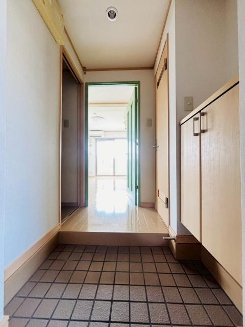 グレイスヒル高嶺（203） 玄関