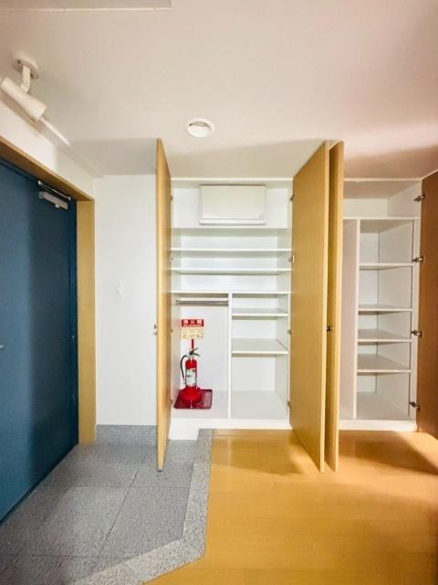 デュプレックス仙台（303） 玄関