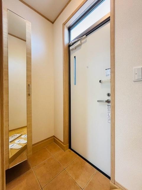 ヴィスティージュ（101） 玄関