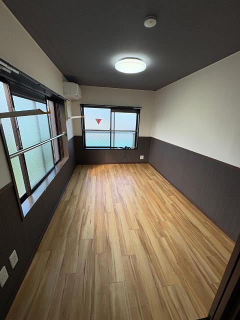 プランドビル銀杏町（402） リビング