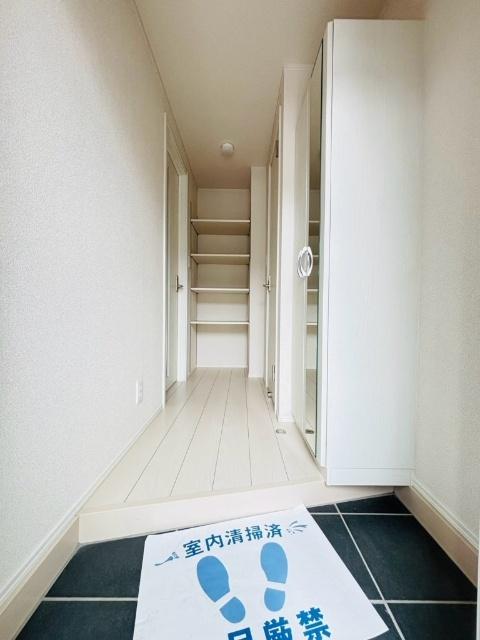 アルバトロス吉岡（103） 玄関