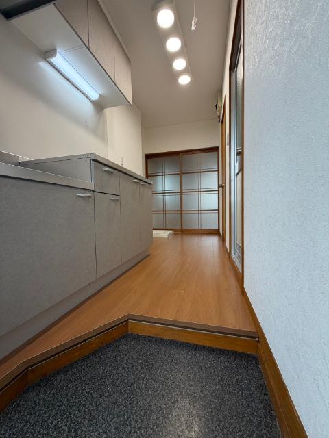 ビバ山手町（201） 玄関