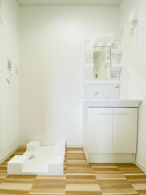 クレシエンテ（203） 洗面