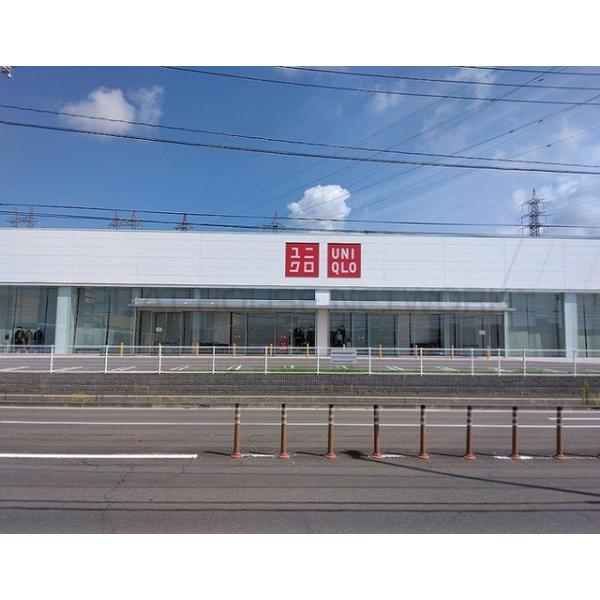 ユニクロ仙台泉店:900m