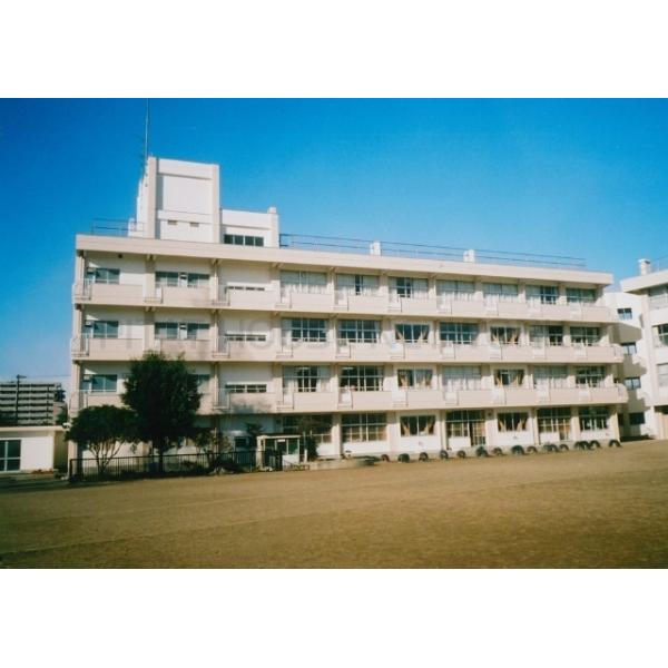 仙台市立八幡小学校:372m