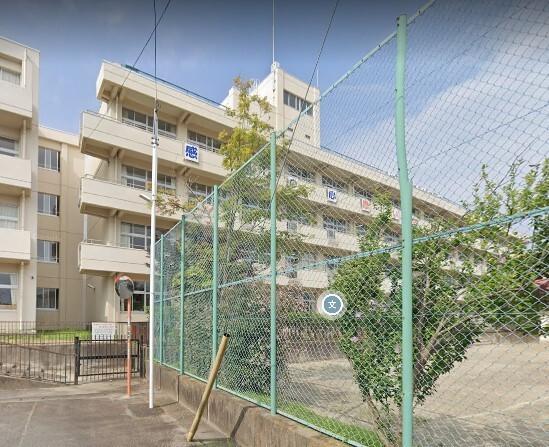 仙台市立幸町中学校：1035m