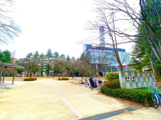 錦町公園：303m