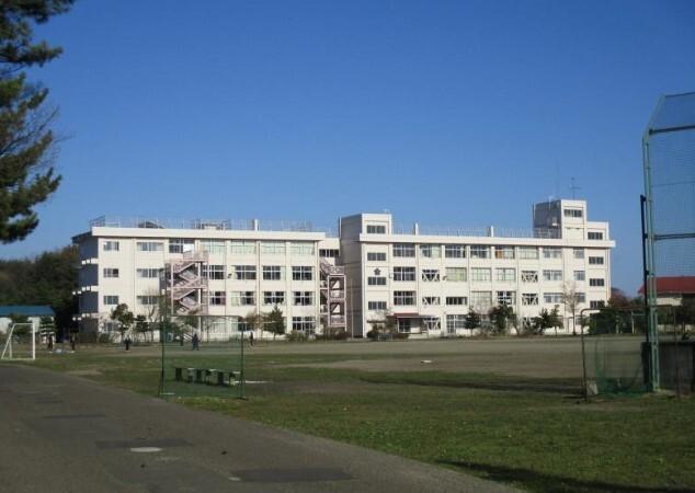 仙台市立桜丘中学校：1014m