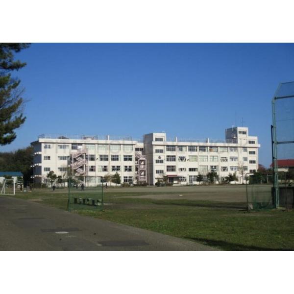 仙台市立桜丘中学校:809m