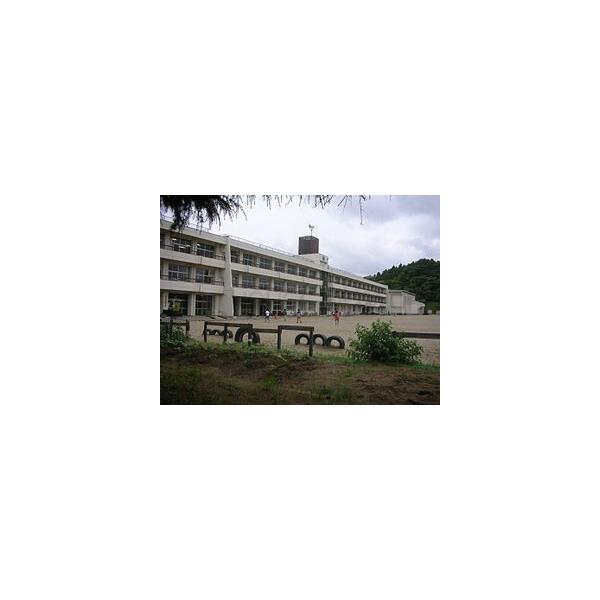富谷市立富ケ丘小学校:1460m