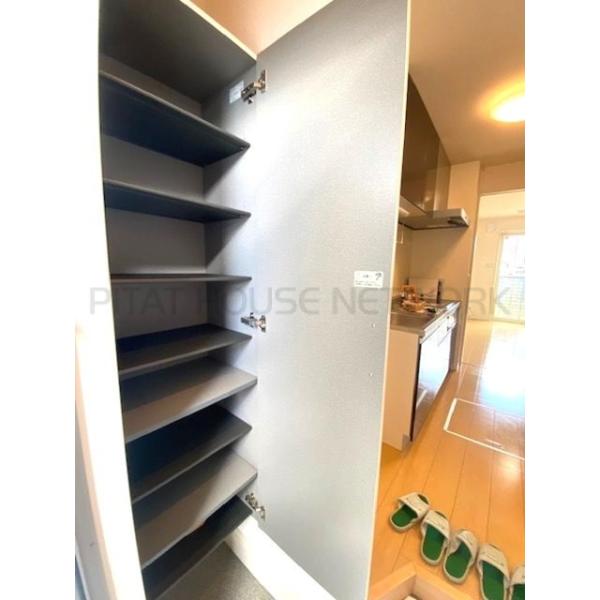 シューズボックス