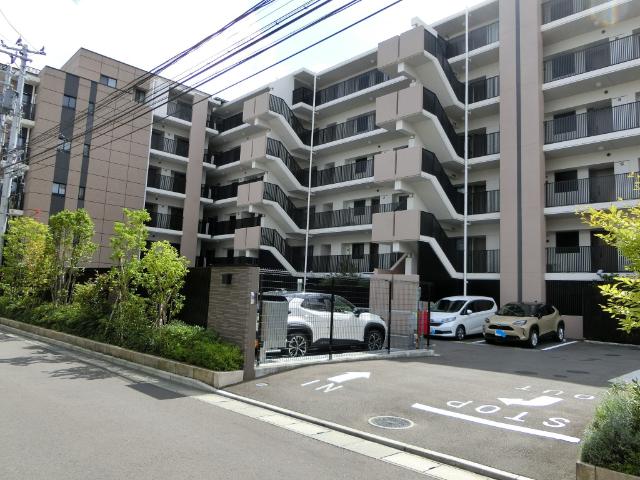 勾当台公園駅より徒歩12分 築6年6ヶ月 6階建の賃貸物件