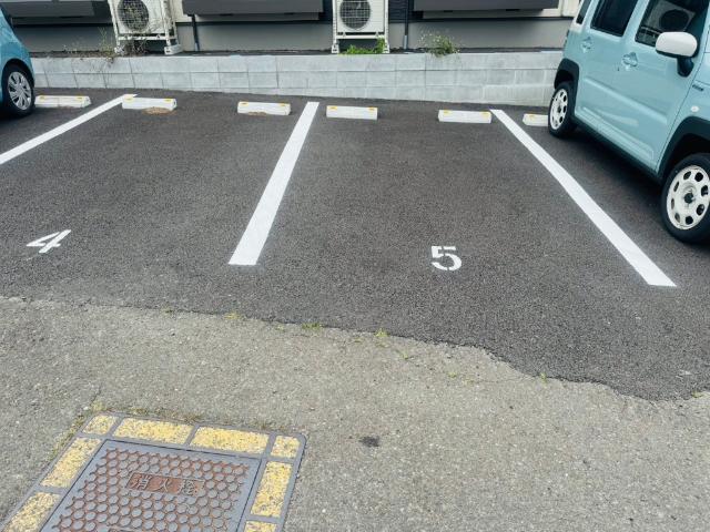Bluto台原（205） 駐車場