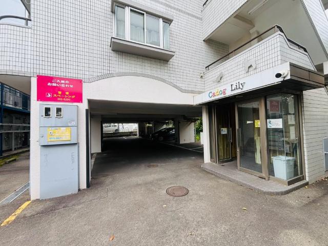 Ｃａｄｏｇ　Ｌｉｌｙ（303） エントランス