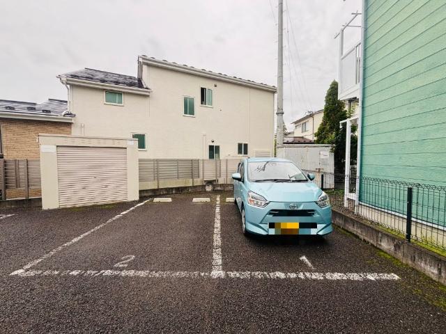 サンライズ（101） 駐車場