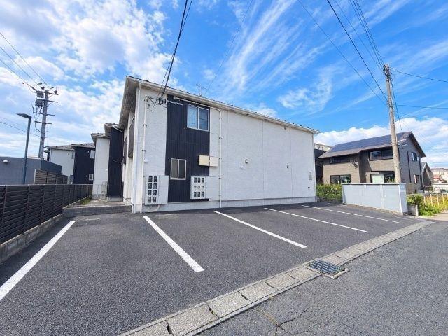 フェリーズ南仙台（202） 駐車場