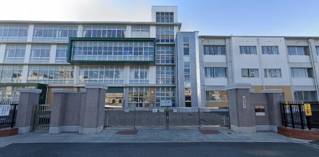 岡山市立鹿田小学校：254m