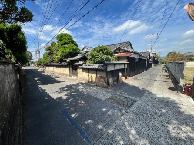 南道路、東道路の角から撮影