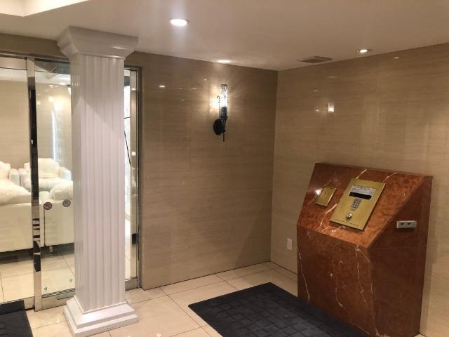 札幌市中央区南十一条西マンション エントランス