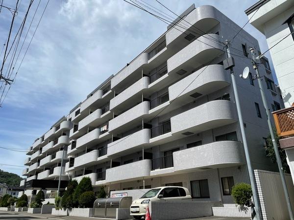 ライオンズマンション伏見小学校前 外観