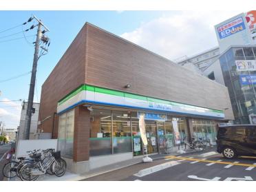 ファミリーマート城東今福東店：215m