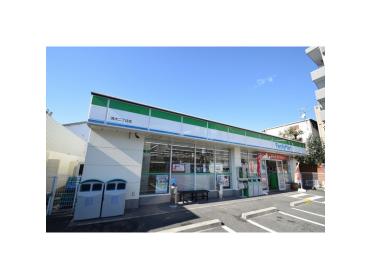 ファミリーマート清水二丁目店：273m