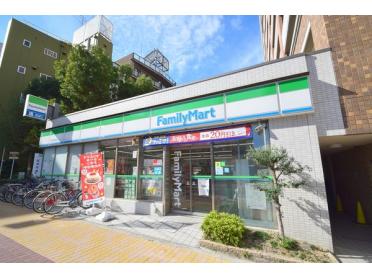 ファミリーマート深江橋駅前店：221m