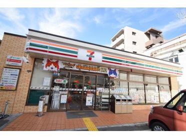 セブンイレブンJR徳庵駅西店：219m