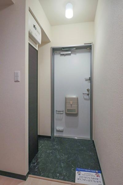 レオネクスト瀬戸駅前 玄関