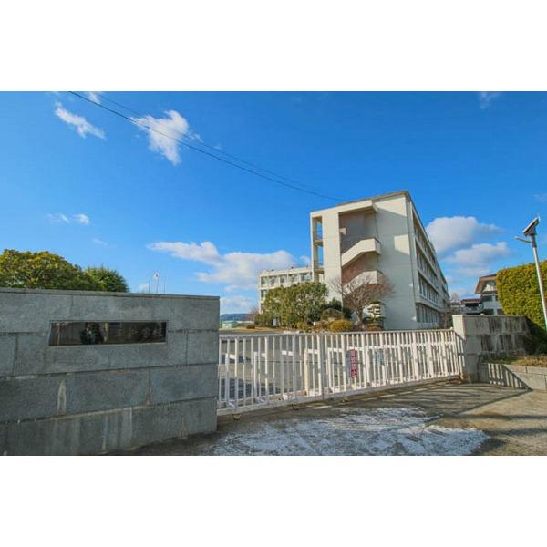 赤磐市立桜が丘中学校：1254m