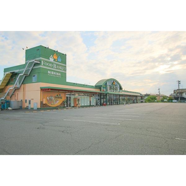 ニシナフードバスケット西大寺店：454m