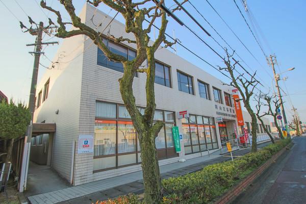 岡山東郵便局：555m