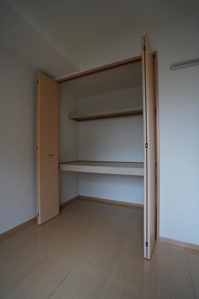 エスポワールえなみ　A棟 収納
