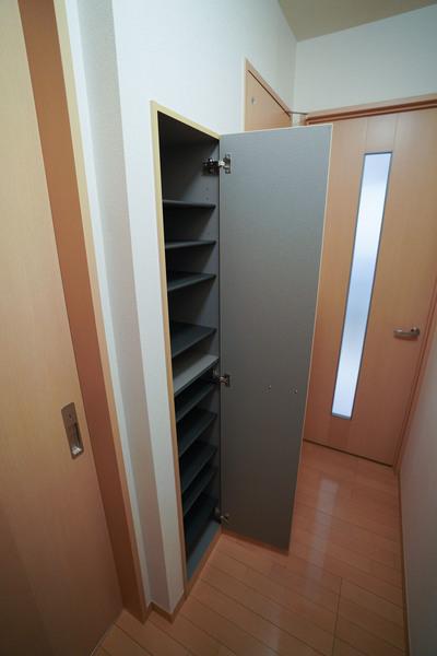シャーメゾンフェリス　弐番館 収納