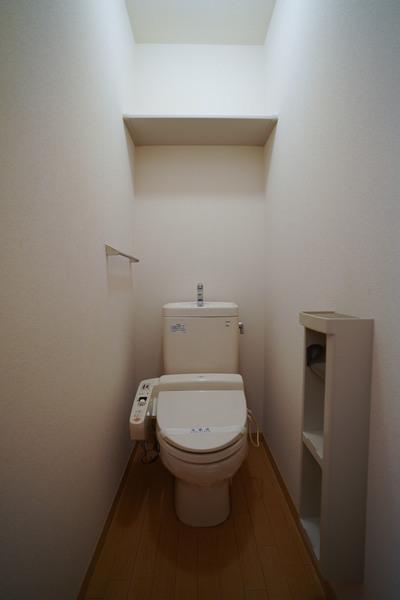 シャーメゾンフェリス　弐番館 トイレ