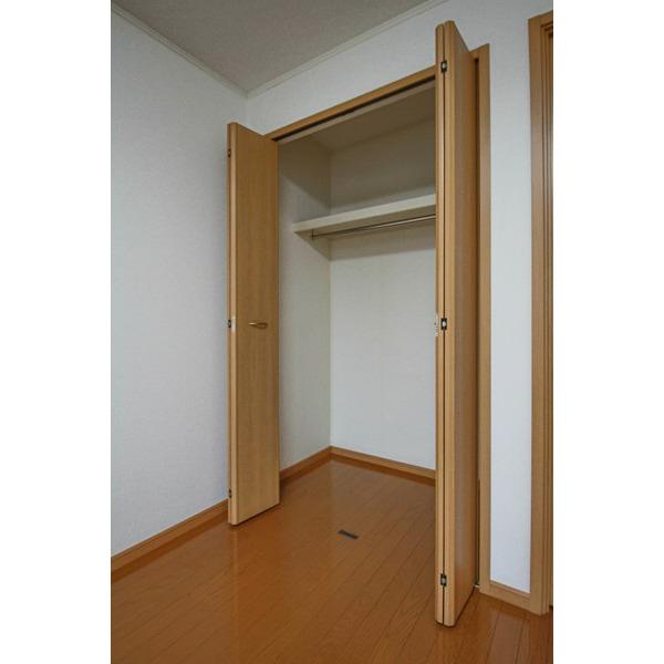 グリーンスプリングスB 部屋画像