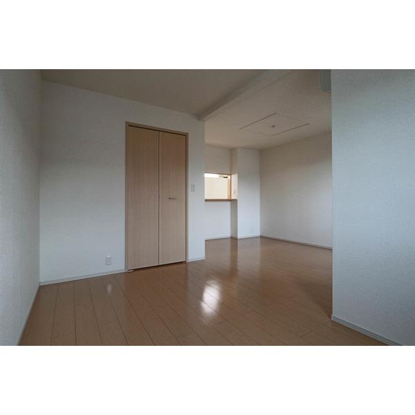 カンピオーネ 部屋画像