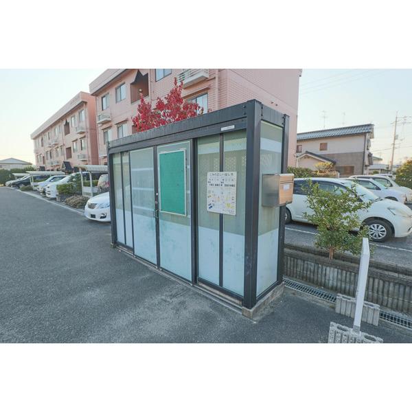 シャルマン竜之口C 駐車場