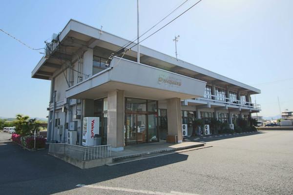 瀬戸内市役所長船支所：658m